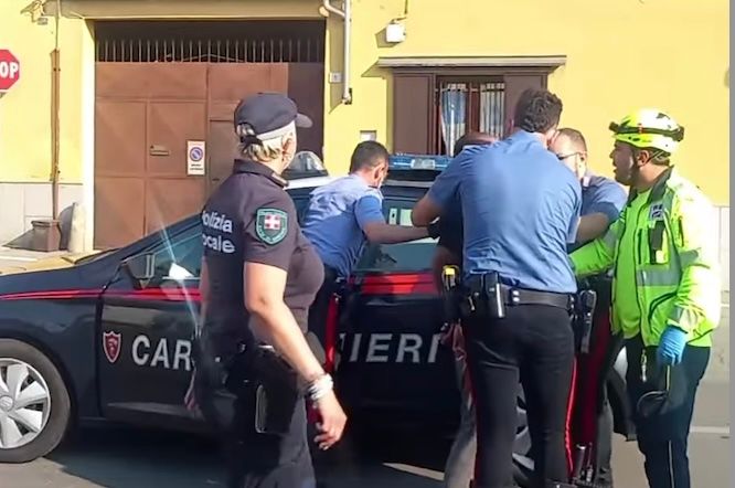 Arrestato l'uomo che ha dato fuoco alla sua casa