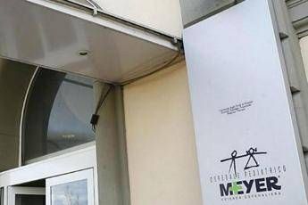 Firenze, bambina di quasi 2 anni in fin di vita per il morbillo Firenze, bambina di quasi 2 anni in fin di vita per il morbillo