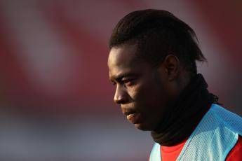 Balotelli vittima di razzismo in Arabia: "Ora basta" Balotelli vittima di razzismo in Arabia: "Ora basta"