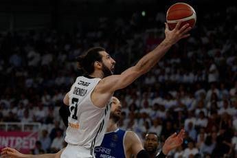 Basket, Bologna-Brescia 96-74: la Virtus è campione d'Italia