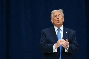 Venezuela, Machado 'premia' Trump e gli consegna il Nobel per la pace Venezuela, Machado 'premia' Trump e gli consegna il Nobel per la pace