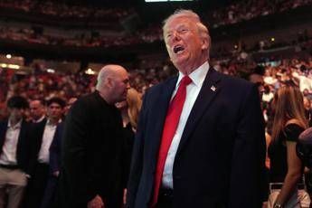 Trump, il nuovo piano: "Blocco subito lo Stretto di Hormuz". Negoziati o attacco? I messaggi all'Iran Trump, il nuovo piano: "Blocco subito lo Stretto di Hormuz". Negoziati o attacco? I messaggi all'Iran