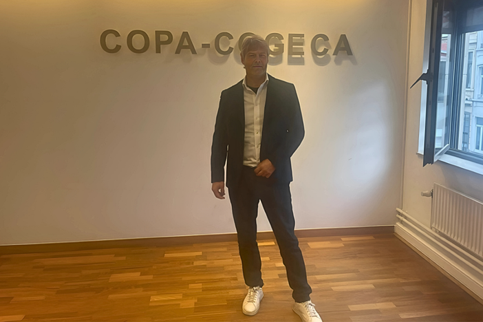 Le sfide del miele sui tavoli di Bruxelles: urgenti misure per salvaguardare l’apicoltura Le sfide del miele sui tavoli di Bruxelles: urgenti misure per salvaguardare l’apicoltura