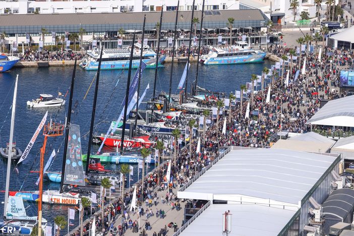 Avvio record per The Ocean Race, ad Alicante oltre 300.000 visitatori all’Ocean Live Park. Grande successo per il Pavilion di Genova Avvio record per The Ocean Race, ad Alicante oltre 300.000 visitatori all’Ocean Live Park. Grande successo per il Pavilion di Genova