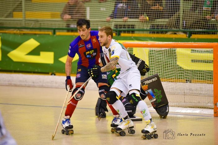 Nella foto di Ilaria Pozzato, una fase di gioco del match di stasera al Palapregnolato