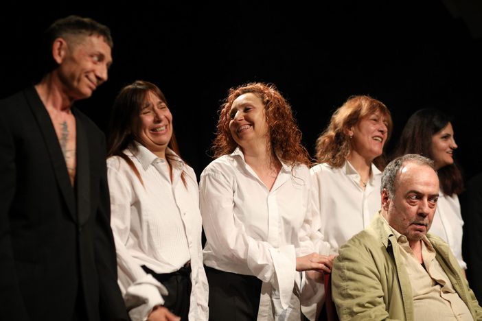 "Ranocchio salva Tokyo": tornano in scena gli Anacoleti "Ranocchio salva Tokyo": tornano in scena gli Anacoleti