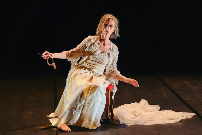 "La sposa Blu": teatro danza al museo Borgogna