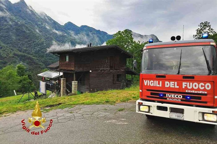 Incendio all'Alpe Brugaro Incendio all'Alpe Brugaro