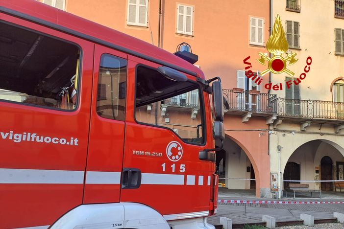 Verifica statica di un balcone Verifica statica di un balcone