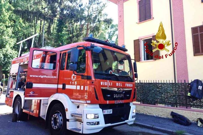 Principio di incendio in via Restano