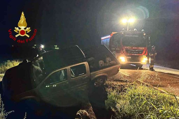 Auto fuori strada sulla provinciale a Lignana Auto fuori strada sulla provinciale a Lignana