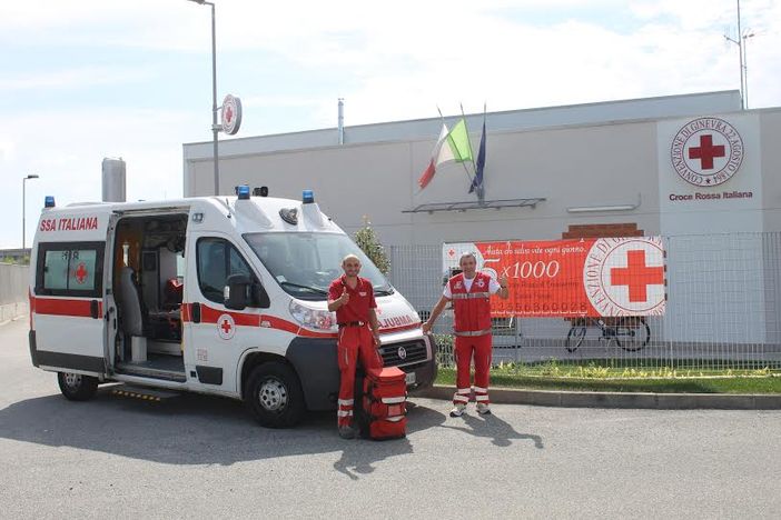 I due volontari della Cri che hanno assisito al parto I due volontari della Cri che hanno assisito al parto