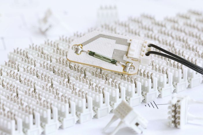 Interruttore Reed: a cosa serve e come funziona?