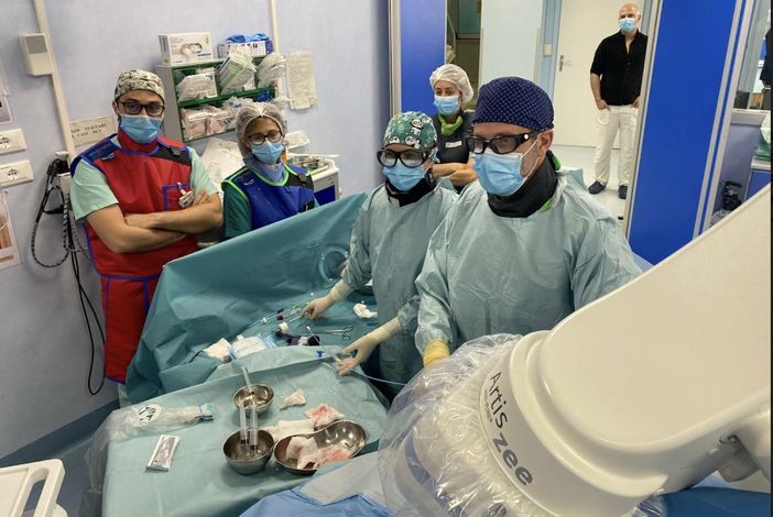 Cardiologia, impiantato un moderno sistema per curare l'angina