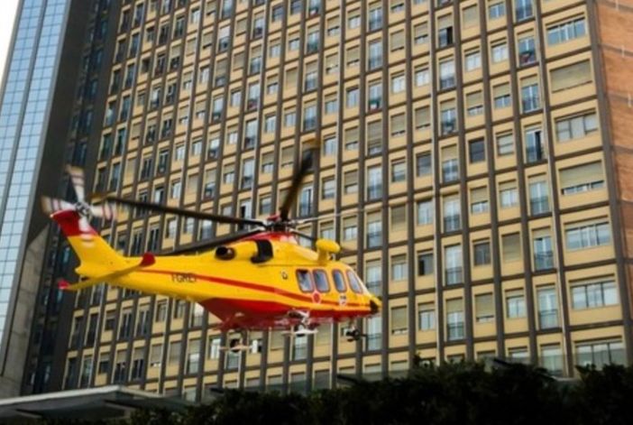 In discesa, finisce contro un'auto: vercellese in prognosi riservata In discesa, finisce contro un'auto: vercellese in prognosi riservata