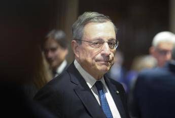 Draghi in Belgio sprona i leader Ue: "Urgente investire" Draghi in Belgio sprona i leader Ue: "Urgente investire"