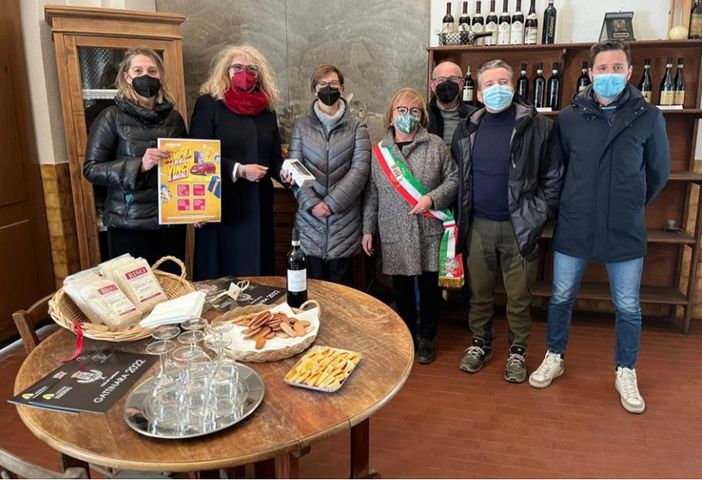 La consegna del premio vinto a Gattinara La consegna del premio vinto a Gattinara