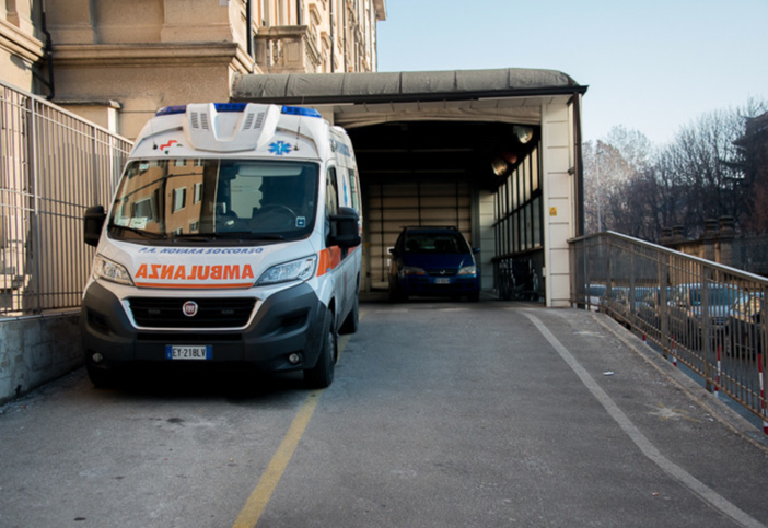 Motociclisti travolti da un'auto pirata, grave un 35enne