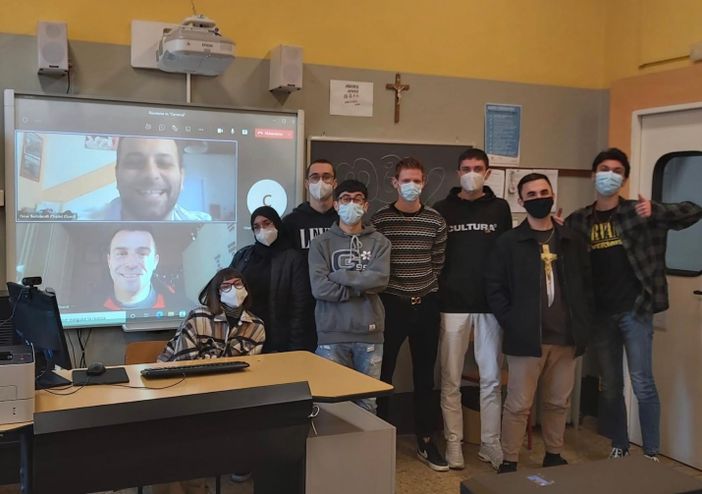 «La nostra vita dopo l'incidente»: incontro tra gli studenti e due testimonial della sicurezza stradale «La nostra vita dopo l'incidente»: incontro tra gli studenti e due testimonial della sicurezza stradale