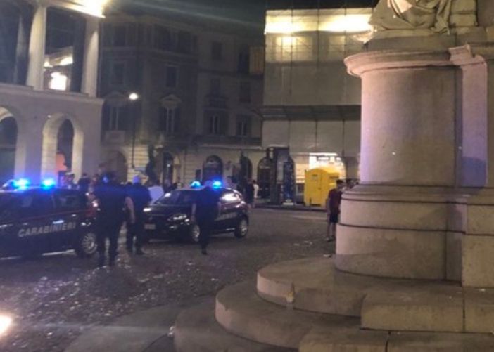 Ubriaco, dà in escandescenze in piazza. E al Pronto soccorso sferra un pugno all'infermiera Ubriaco, dà in escandescenze in piazza. E al Pronto soccorso sferra un pugno all'infermiera