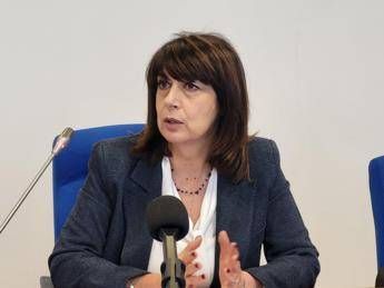 Porti, Angelilli: "Civitavecchia strategico per reindustrializzazione del Lazio" Porti, Angelilli: "Civitavecchia strategico per reindustrializzazione del Lazio"