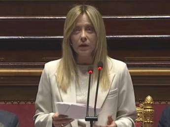 Iran, Meloni: "Crisi tra le più complesse degli ultimi decenni. Governo né isolato né complice di decisioni altrui"