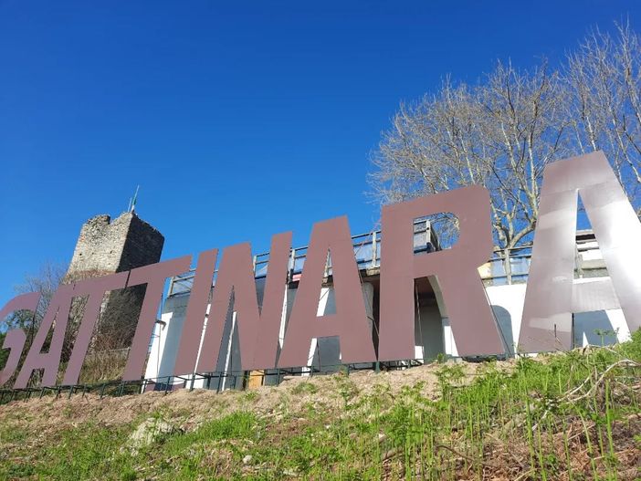 Gattinara, la scritta gigante "trasloca" in pianura