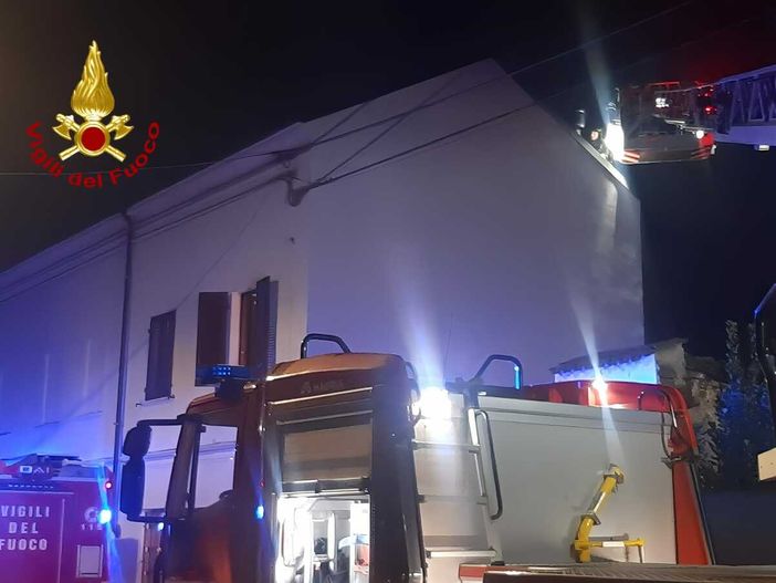 Albano, principio di incendio a una canna fumaria