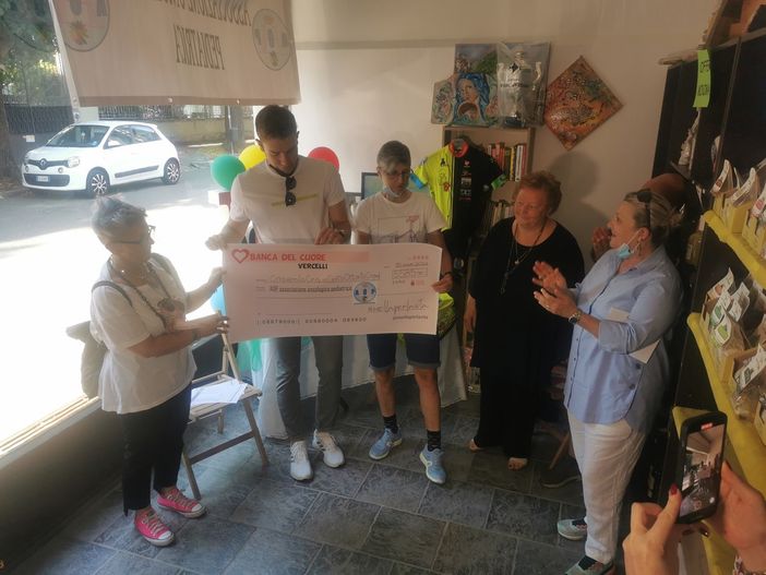 "In sella per la vita": 5.585 euro per Aop grazie all'impresa di Samantha Profumo