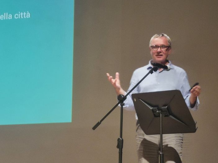 Pedoni, verde, vita all'aperto: la Vercelli di domani secondo Kipar Pedoni, verde, vita all'aperto: la Vercelli di domani secondo Kipar