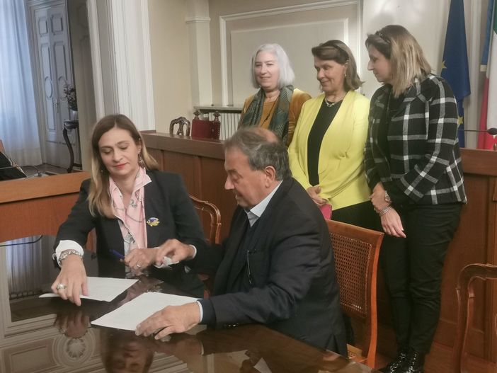 Punto unico di accesso per i servizi dedicati ad anziani e persone fragili Punto unico di accesso per i servizi dedicati ad anziani e persone fragili