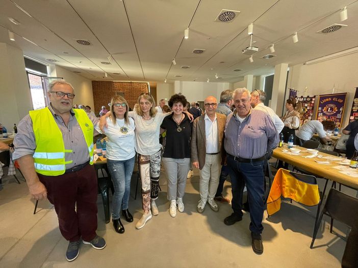 Panissa vs Paniscia: sfida gastronomica per sostenere l'acquisto di un cane guida