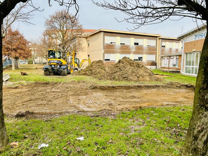 Elementare Rodari, al via i lavori per la nuova mensa Elementare Rodari, al via i lavori per la nuova mensa