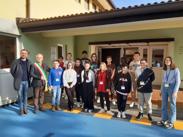 Borgo d'Ale e Alice rinnovano il Consiglio dei Ragazzi Borgo d'Ale e Alice rinnovano il Consiglio dei Ragazzi