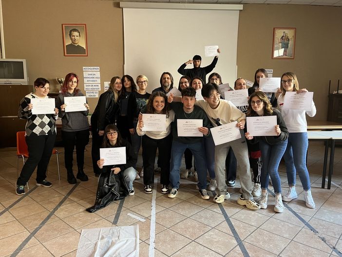 Lezioni di primo soccorso per 450 studenti vercellesi Lezioni di primo soccorso per 450 studenti vercellesi