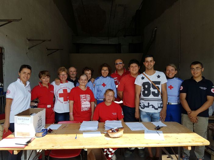 Pacchi viveri della Cri: la distribuzione raddoppia