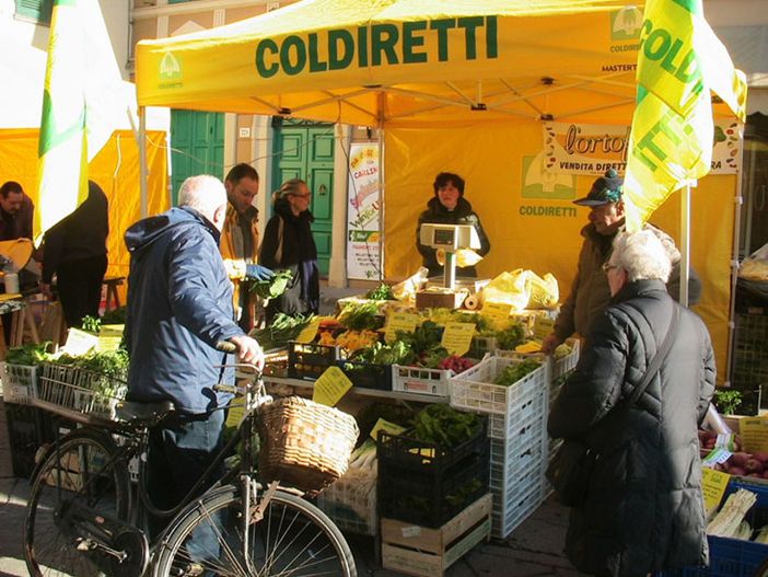 Campagna Amica, mercato straordinario per festeggiare la primavera Campagna Amica, mercato straordinario per festeggiare la primavera