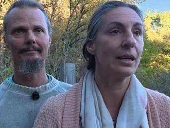 Famiglia nel bosco, da giudici incarico per verificare lo stato 'psichico' dei genitori Famiglia nel bosco, da giudici incarico per verificare lo stato 'psichico' dei genitori