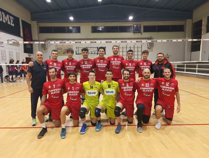 Pallavolo Santhià: il campionato parte con una vittoria Pallavolo Santhià: il campionato parte con una vittoria