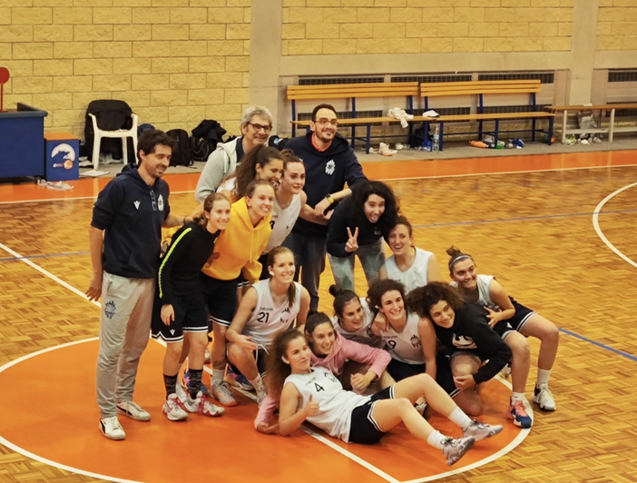 Pallacanestro femminile Vercelli: sconfitta in finale, ma le porte della B sono ancora aperte Pallacanestro femminile Vercelli: sconfitta in finale, ma le porte della B sono ancora aperte