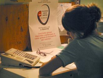Sos da Telefono Amico: "Cerchiamo nuovi volontari"