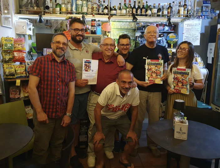 Luciano Zanera, Mirko Calaiò e Mirco Caruso del Club Vercellese; Luigi Ritegni, Genny Bionda e Roberto Bertocchi del Club Trinese, con Giuseppe Ferraris Segretario di Liberi di Scegliere Odv. Luciano Zanera, Mirko Calaiò e Mirco Caruso del Club Vercellese; Luigi Ritegni, Genny Bionda e Roberto Bertocchi del Club Trinese, con Giuseppe Ferraris Segretario di Liberi di Scegliere Odv.