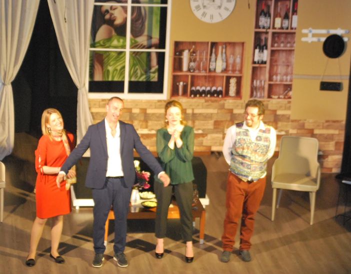 "Metti una sera a cena" "Metti una sera a cena"