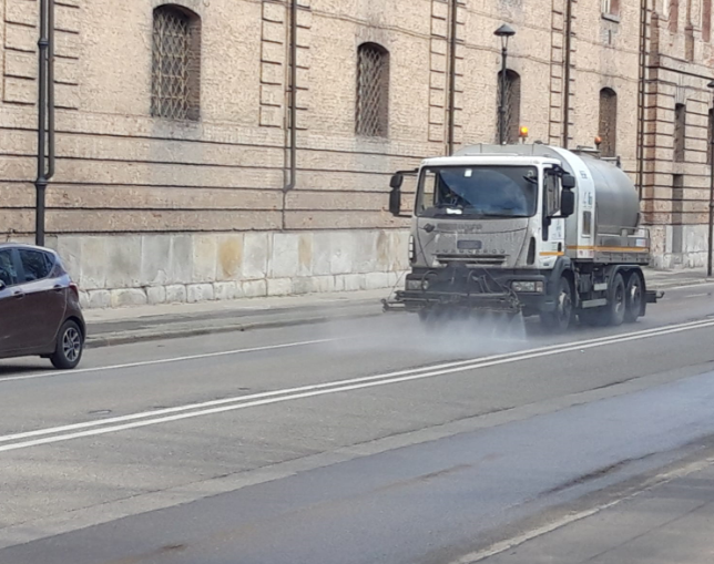 Pulizia strade: piano straordinario di Asm e Comune. Da inizio anno 1000 interventi di rimozione dei rifiuti abbandonati Pulizia strade: piano straordinario di Asm e Comune. Da inizio anno 1000 interventi di rimozione dei rifiuti abbandonati