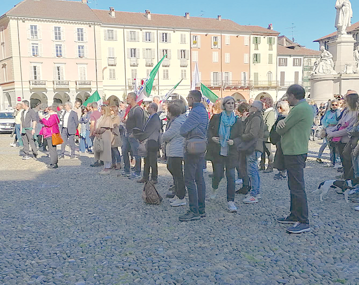 Prima manifestazione a Vercelli di Ancora Italia