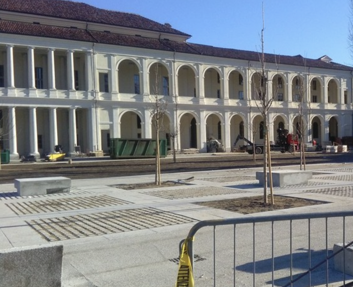 «Una piazza potenzialmente bellissima, lasciata sola a sé stessa, valorizzata solo per iniziative sporadiche»