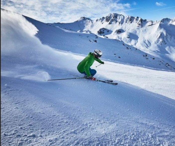 Rischio valanghe elevato: «Sciatori e ciaspolatori, evitate il fuori pista»