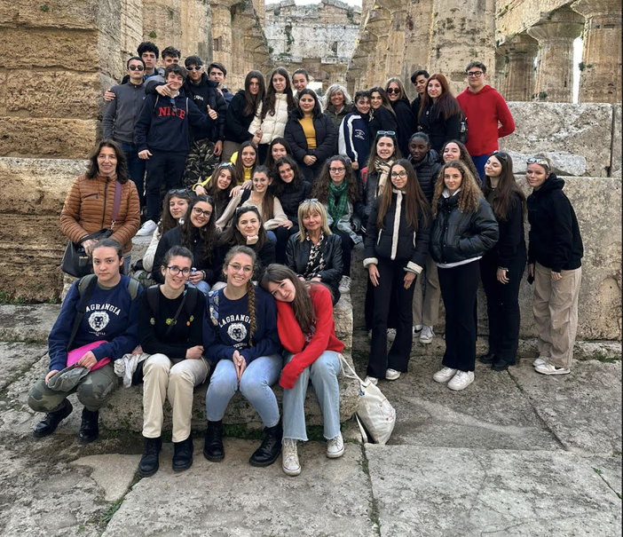 “Ciak si…gita!”. Un successo per l’I.I.S. “Lagrangia” “Ciak si…gita!”. Un successo per l’I.I.S. “Lagrangia”