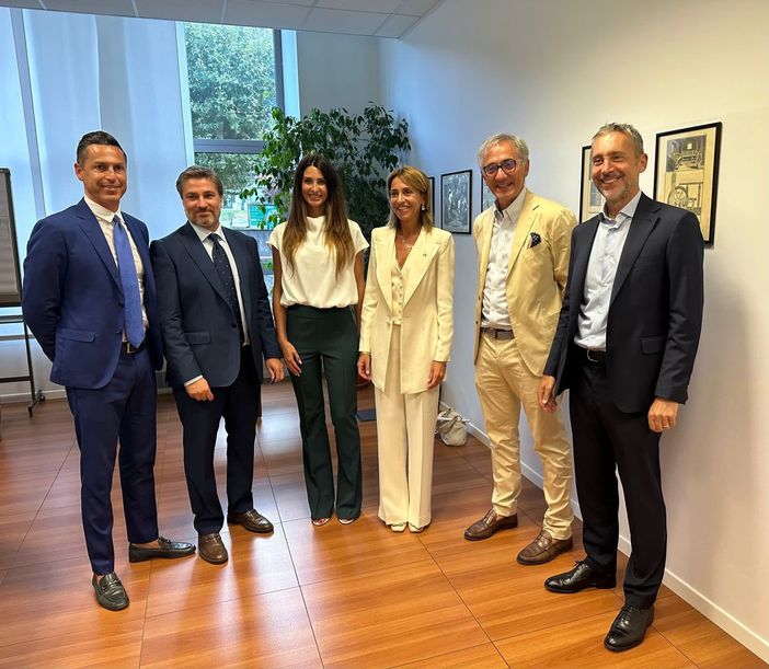 Academy un nuovo strumento per rispondere alle esigenze di alta formazione delle aziende e del territorio Academy un nuovo strumento per rispondere alle esigenze di alta formazione delle aziende e del territorio