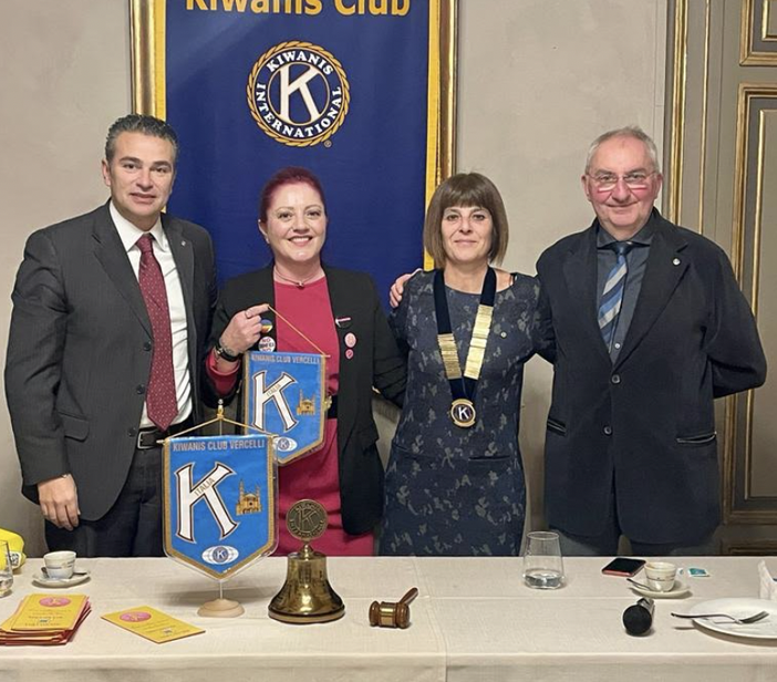 L'endometriosi e le sue problematiche: incontro al Kiwanis Club di Vercelli L'endometriosi e le sue problematiche: incontro al Kiwanis Club di Vercelli